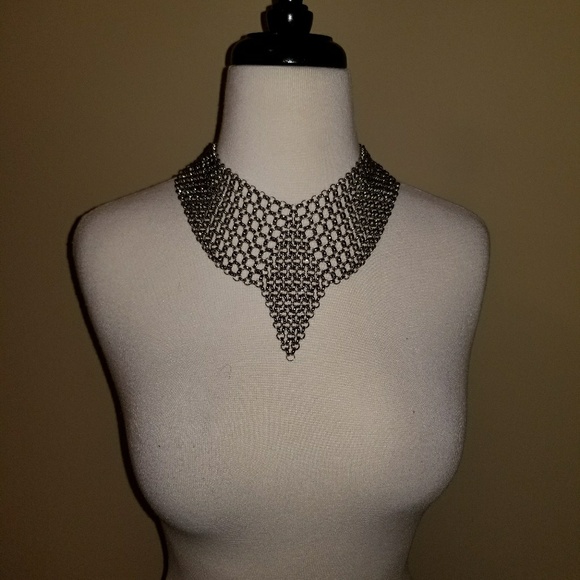 Stylish Silver Bib Neckace - Picture 5 of 7